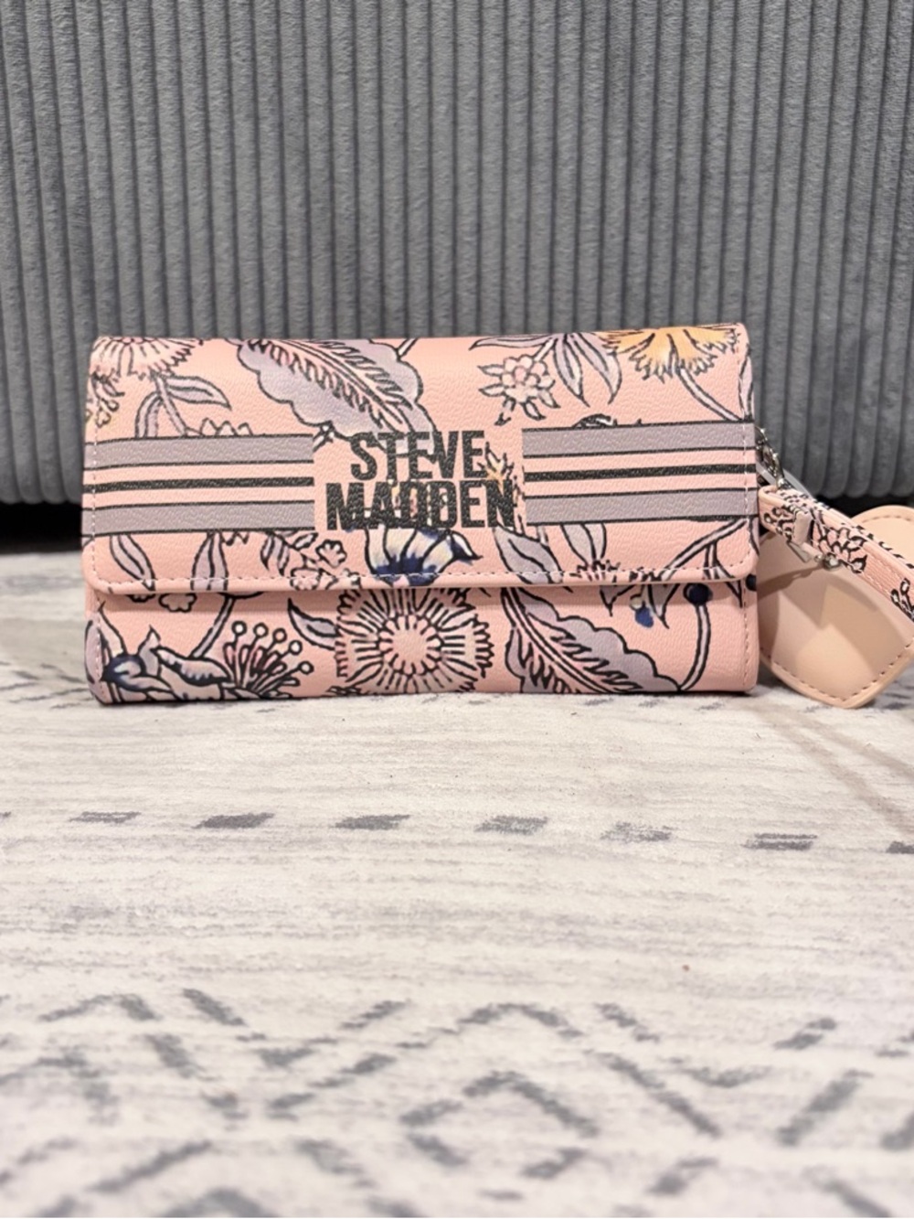 Steve Madden Floral Wallet Wristlet Blush Cottagecore Boho Chic Soft Girl